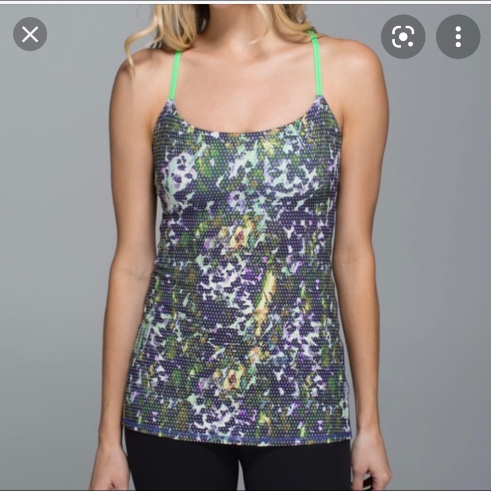 Lululemon Dancing warrior tank. Size 6